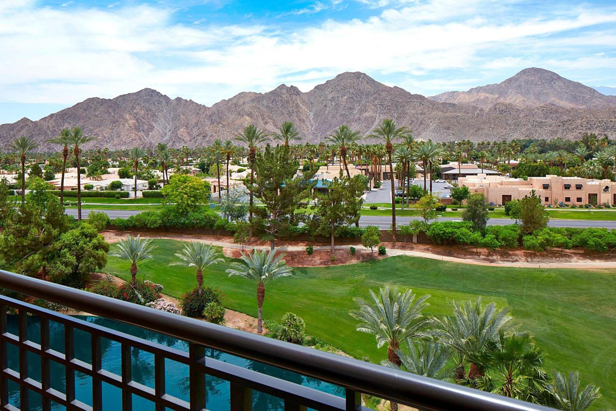 One-Bedroom Executive King Suite Resort View,1632240753:JPEG